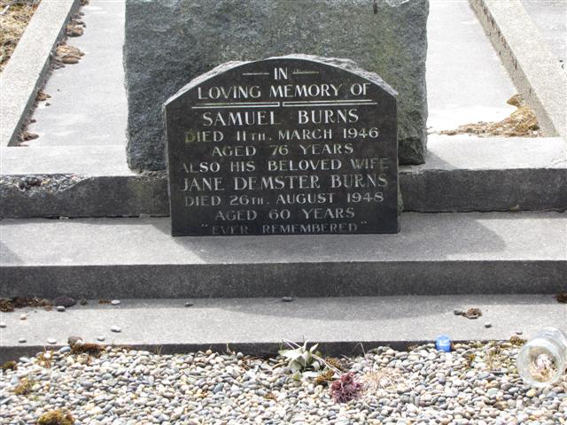 Photo of headstones/Jane Dempster Sutherland d 1948 hdstn Invercargill